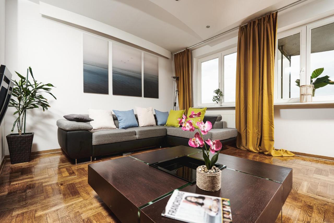 Lumina Spacious Apartment Near The Railway Station Varşova Dış mekan fotoğraf