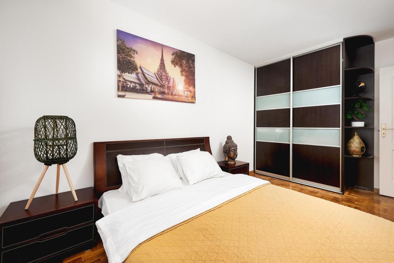 Lumina Spacious Apartment Near The Railway Station Varşova Dış mekan fotoğraf