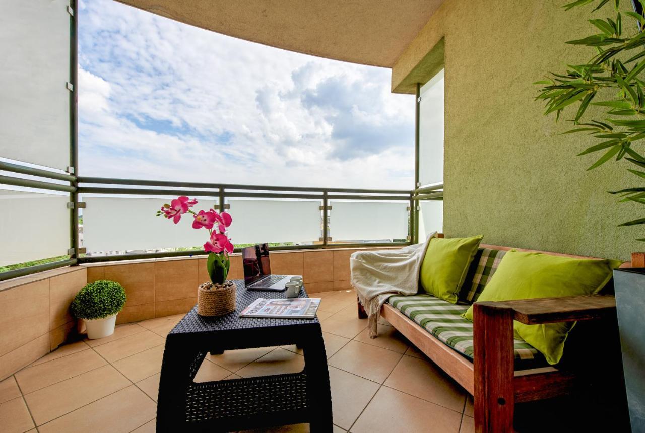 Lumina Spacious Apartment Near The Railway Station Varşova Dış mekan fotoğraf